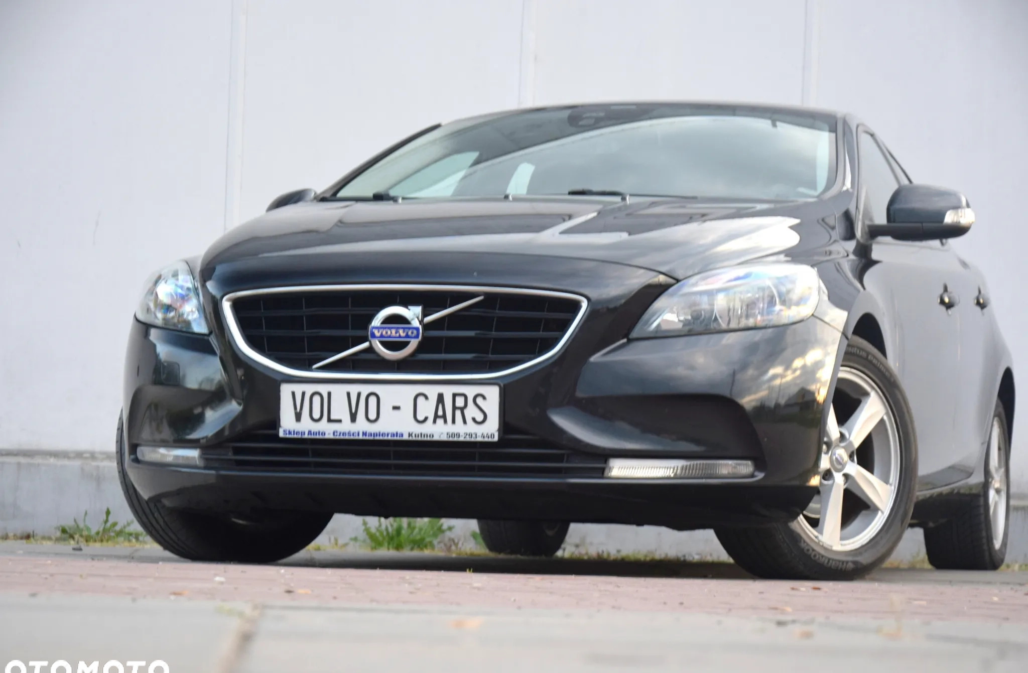 Volvo V40 cena 33700 przebieg: 206430, rok produkcji 2013 z Stryków małe 781